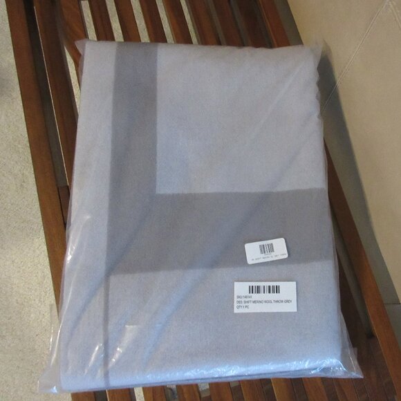 CB2 TRANSITION STATE Shift Warm Grey Merino Wool Reversible Throw Blanket - Picture 3 of 3